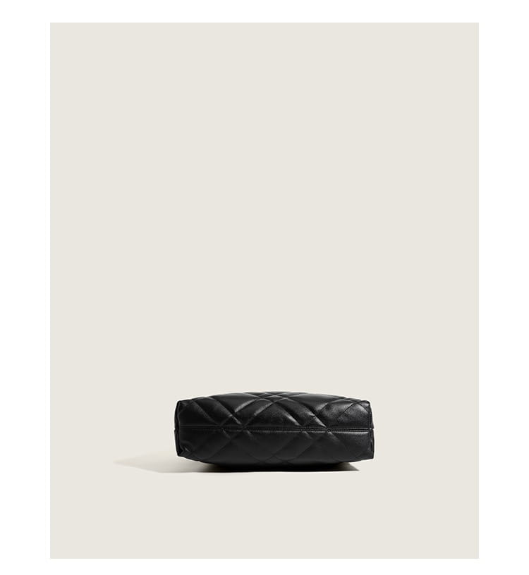 Classic Style Rhombus Urban Shoulder Bag with Large Capacity Genuine Leather Chain