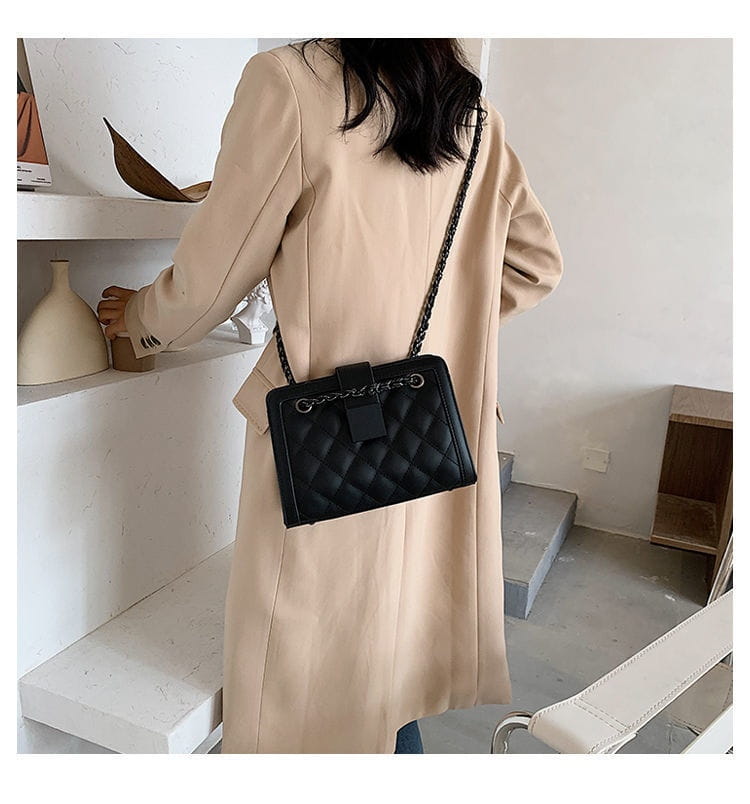 Fashion Small Chain Bag for Winter Travel with PU and Corduroy Options