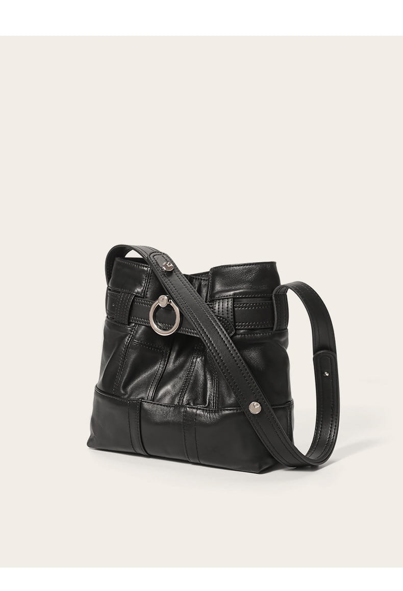 Fashion Shoulder Armpit Cowhide Bag with Stitching