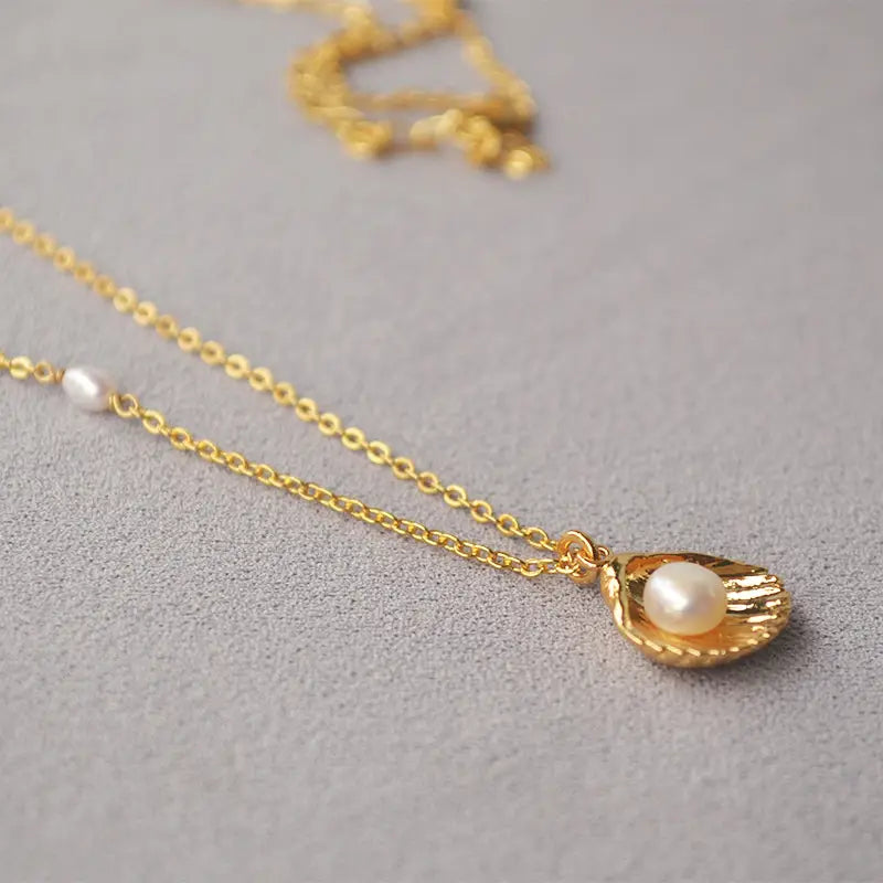 Brass Gold-plated Minimalist Gold Shell Freshwater Pearl Necklace