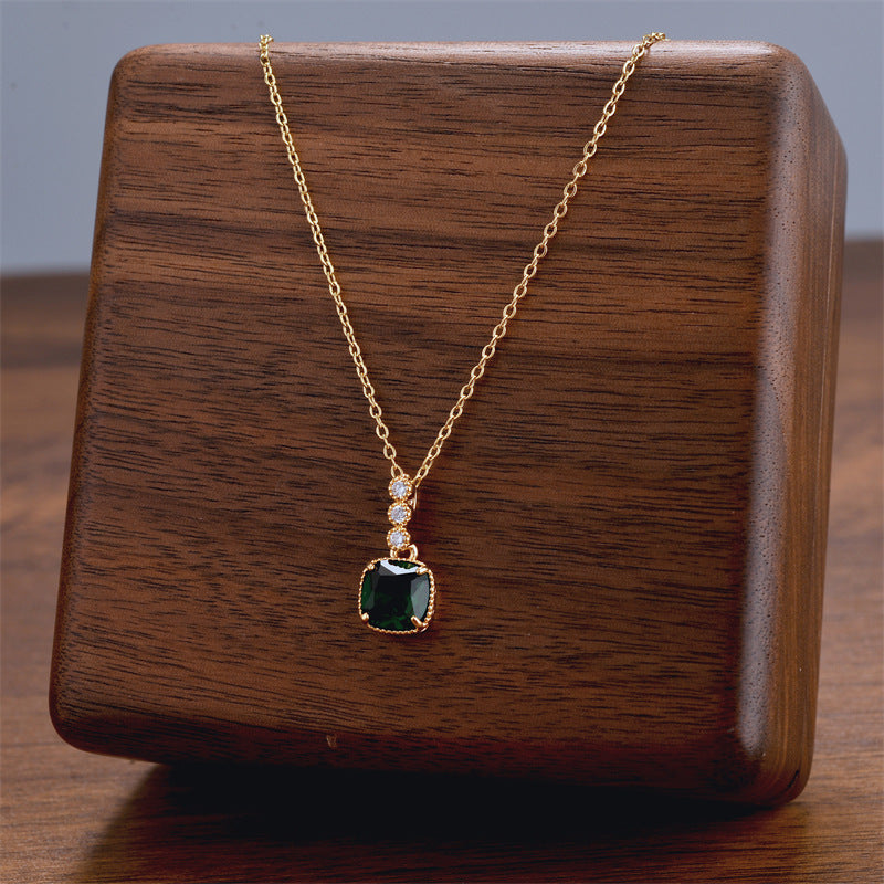 Emerald Square Gemstone Pendant Micro-inlaid Necklace - Shiny Emerald Pendant Necklace x1pcs for Good Luck