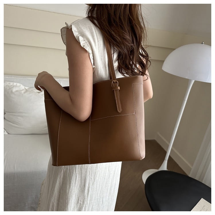 Simple Commute Large Underarm Bag with Sandwich Pocket and Soft PU Material