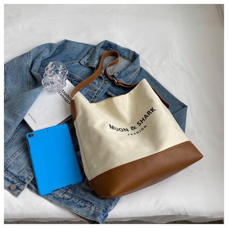 Sac fourre-tout sur toile avec poches à fermeture éclair