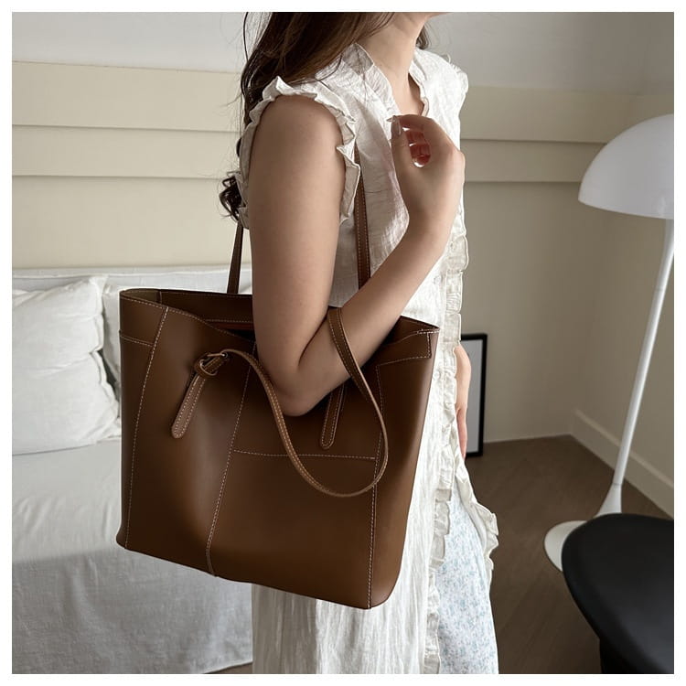 Simple Commute Large Underarm Bag with Sandwich Pocket and Soft PU Material