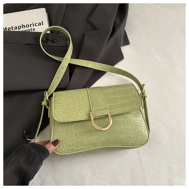 Varine en cuir PU dur avec bandoulière unique en plusieurs couleurs