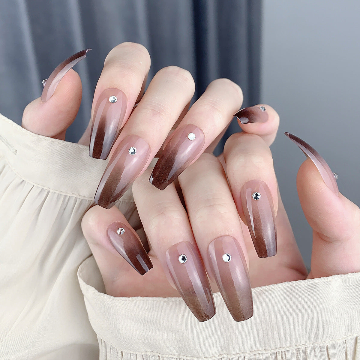 Fake Nail Tip Tulip Patch with Starry Sky and Butterfly Design for Ladies - nail tip tulip patch fake