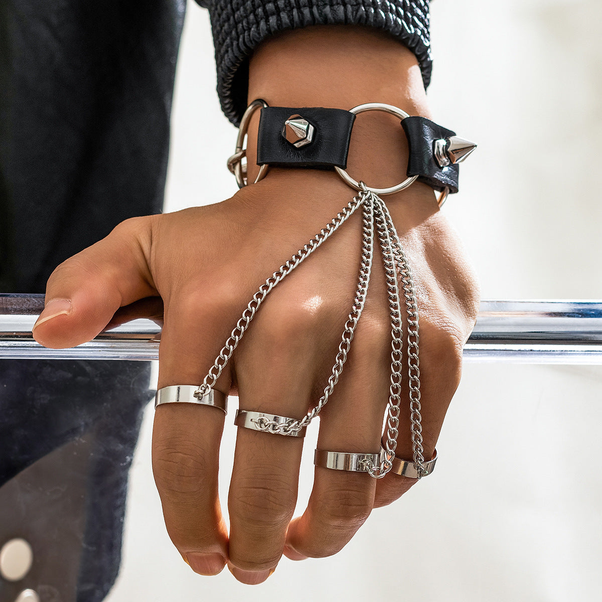 Fashion Cool Mitten-type Bracelet Men’s Fashionable Leather Rivet Bracelet Hip Hop Niche - Men’s Fashion Cool