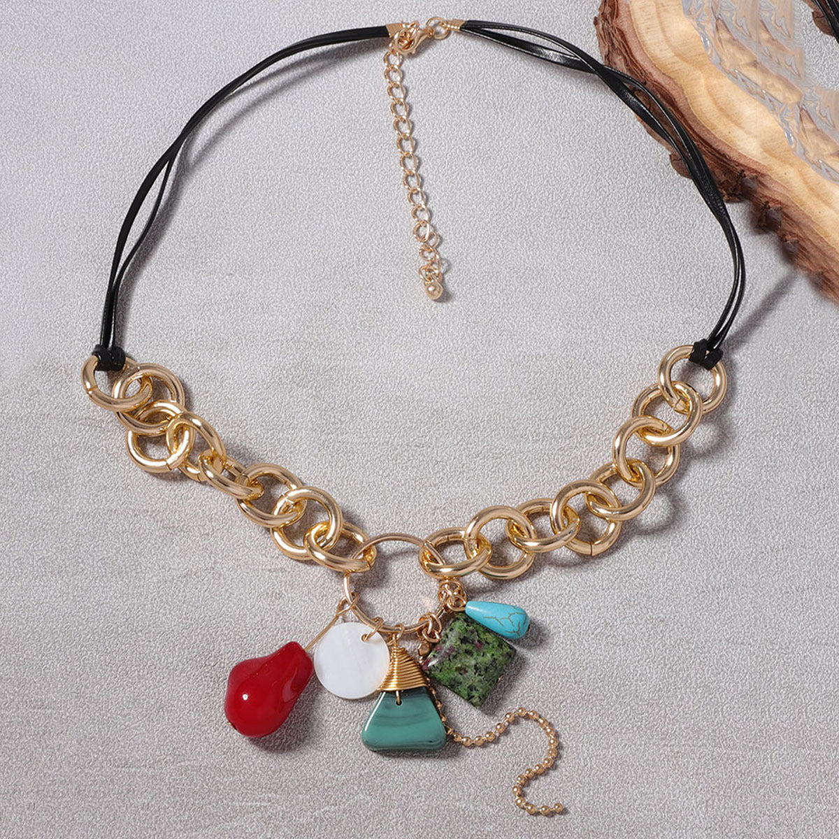 Exaggerated Ethnic Pendant Necklace with Gold Electroplating for Women - Fashion fashion exaggerated ethnic pendant