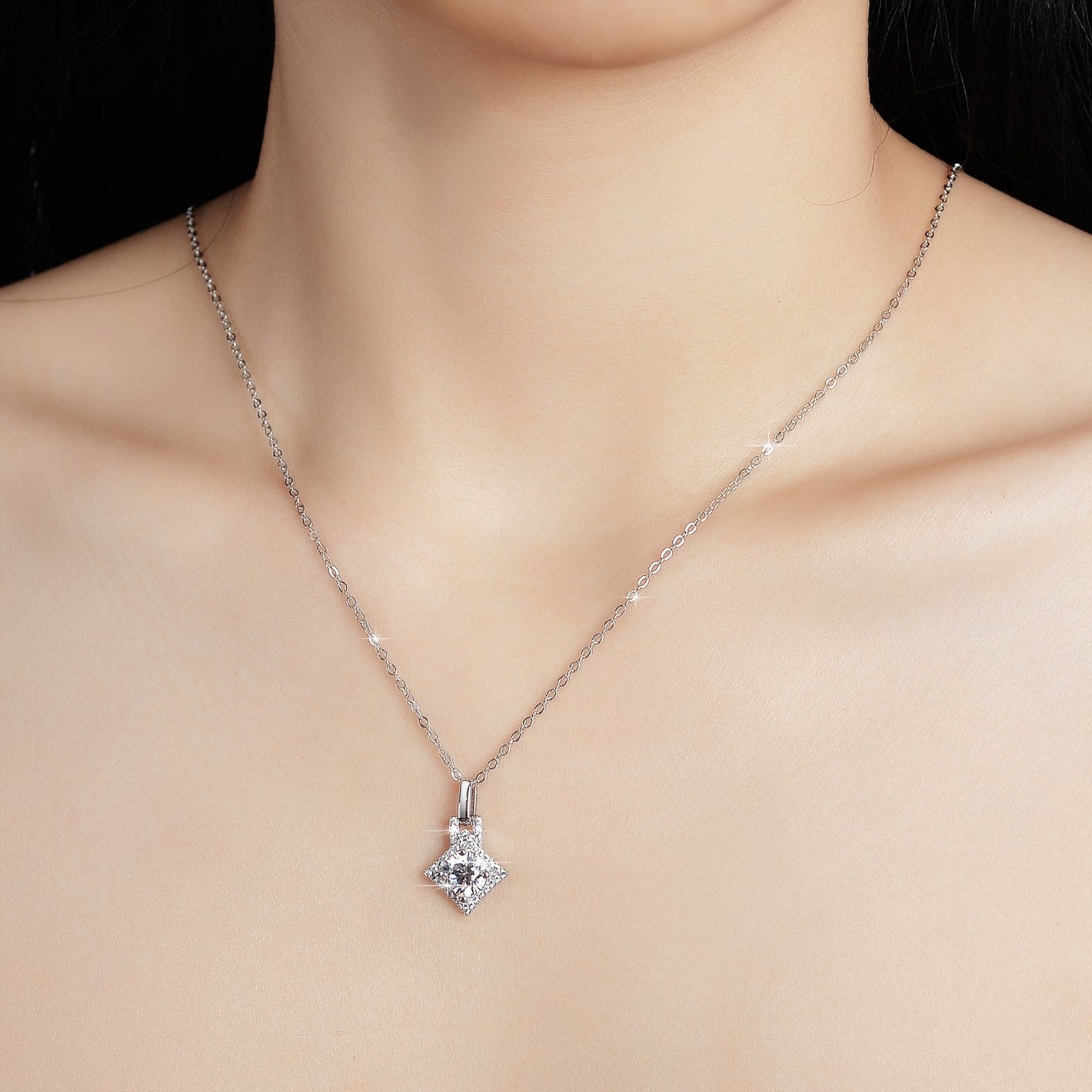 Fashion Personality Moissanite Necklace in Silver 925 with Diamond Inlay - for Women fashion personality moissanite
