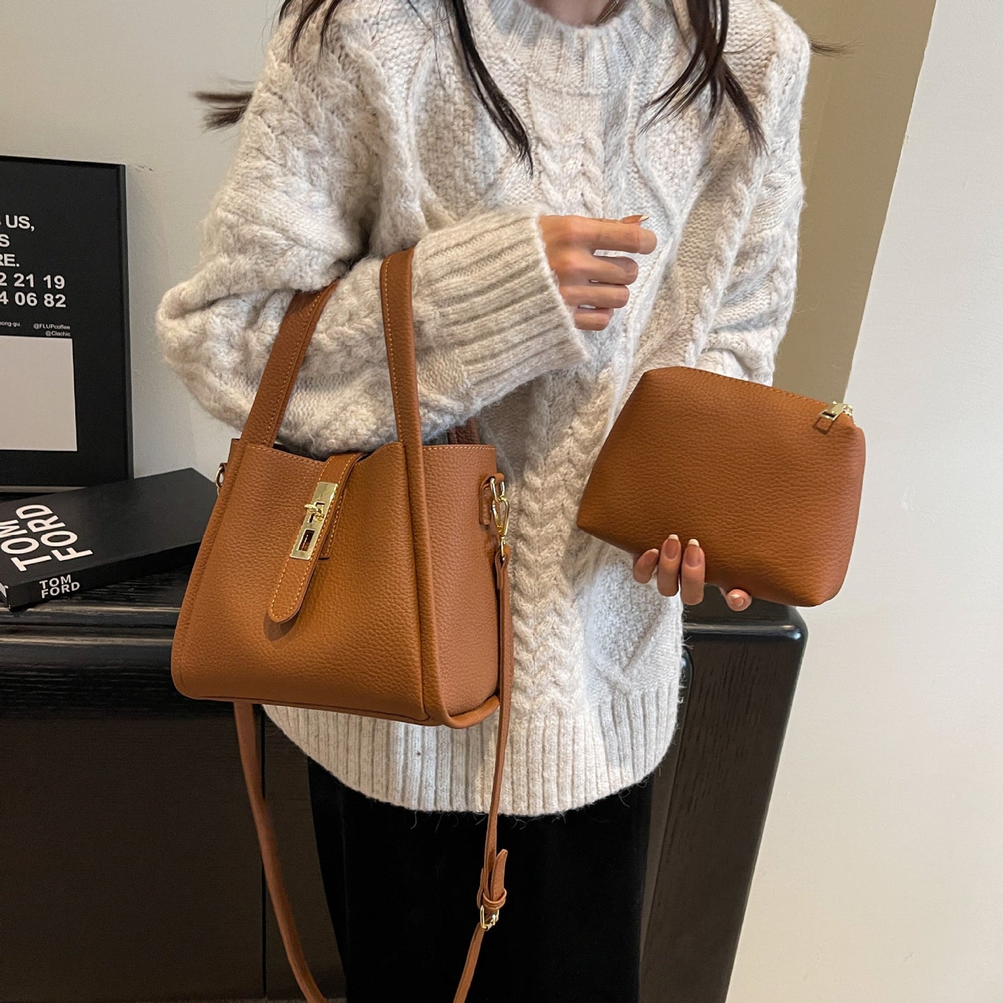 Fashion Retro Portable Messenger Bag with Nylon Lining and Internal Zipper - Teleplus fashion retro portable messenger