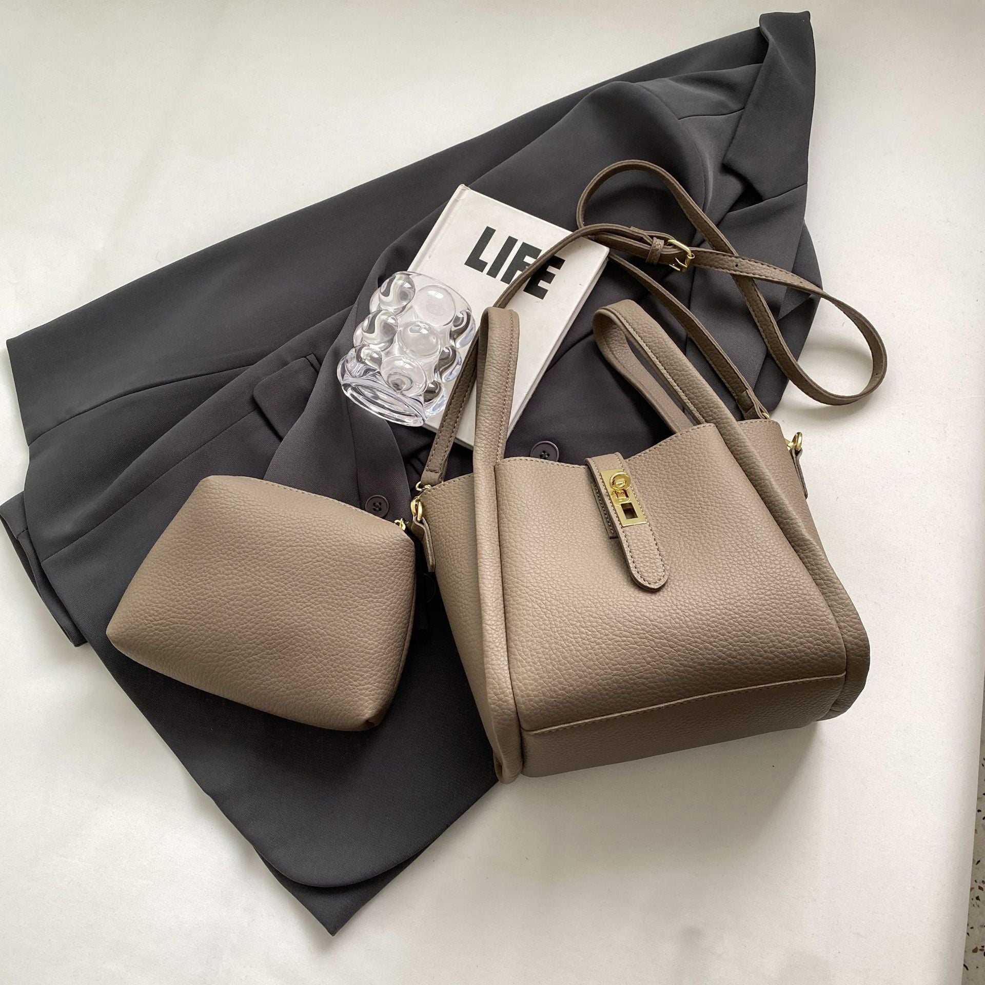 Fashion Retro Portable Messenger Bag with Nylon Lining and Internal Zipper - Teleplus fashion retro portable messenger