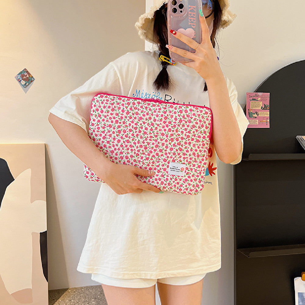 Floral Storage Pouch Breathable Cloth Bag with Green Flower and Red Heart Designs - Design