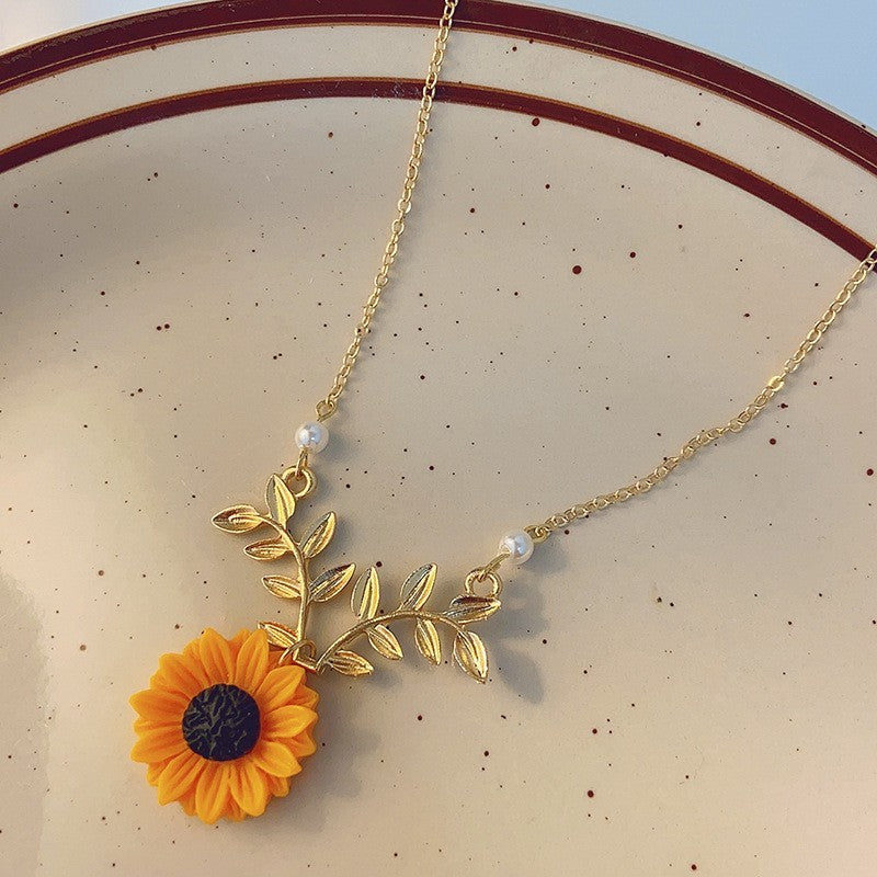 Fresh Sweet And Lovely Sunflower Pearl Necklace Sunflower Pendant Collarbone Chain Women’s Necklace - Fresh Sunflower