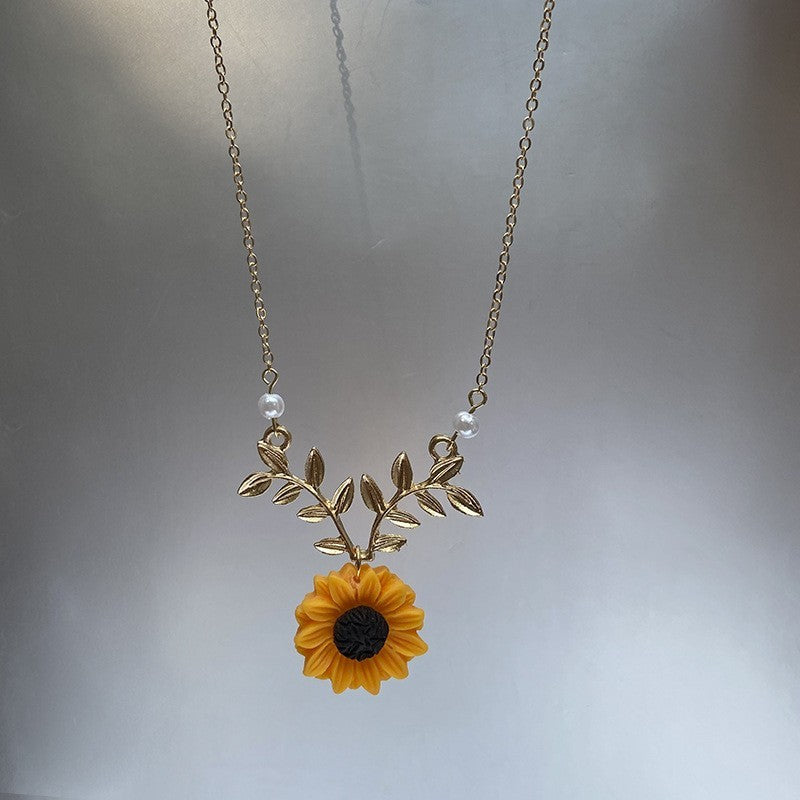 Fresh Sweet And Lovely Sunflower Pearl Necklace Sunflower Pendant Collarbone Chain Women’s Necklace - Fresh Sunflower