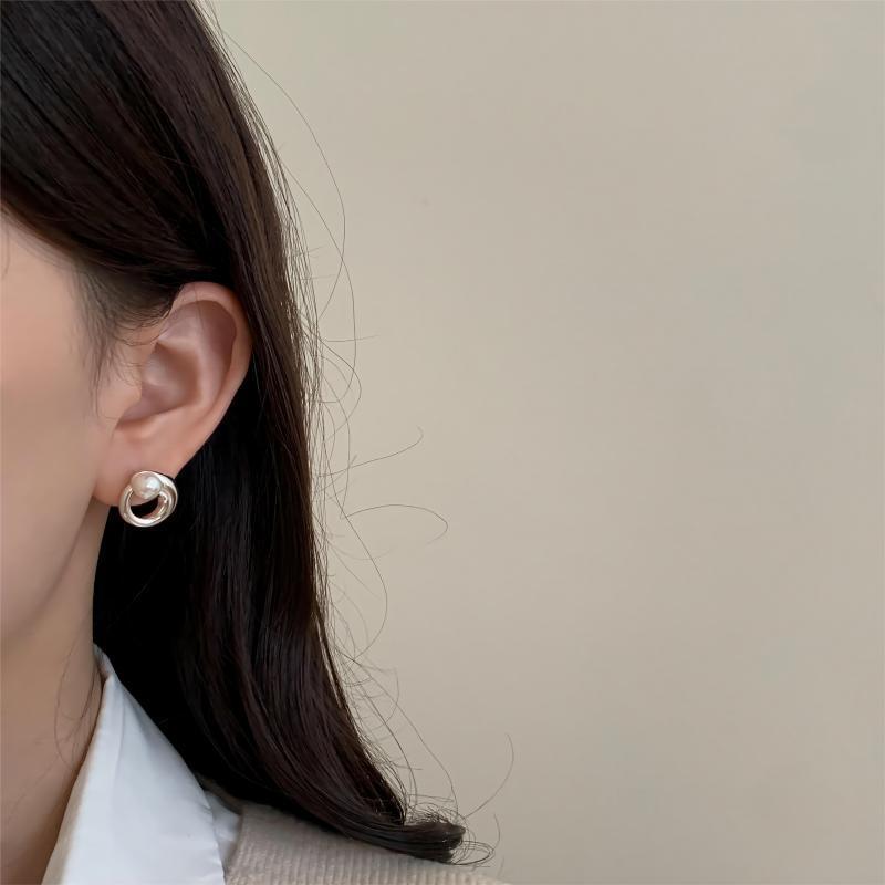 Geometric Irregular Round Pearl Earrings For Women - Earrings So Stylish Even Geometry Feels Jealous