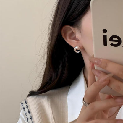 Geometric Irregular Round Pearl Earrings For Women - Earrings So Stylish Even Geometry Feels Jealous