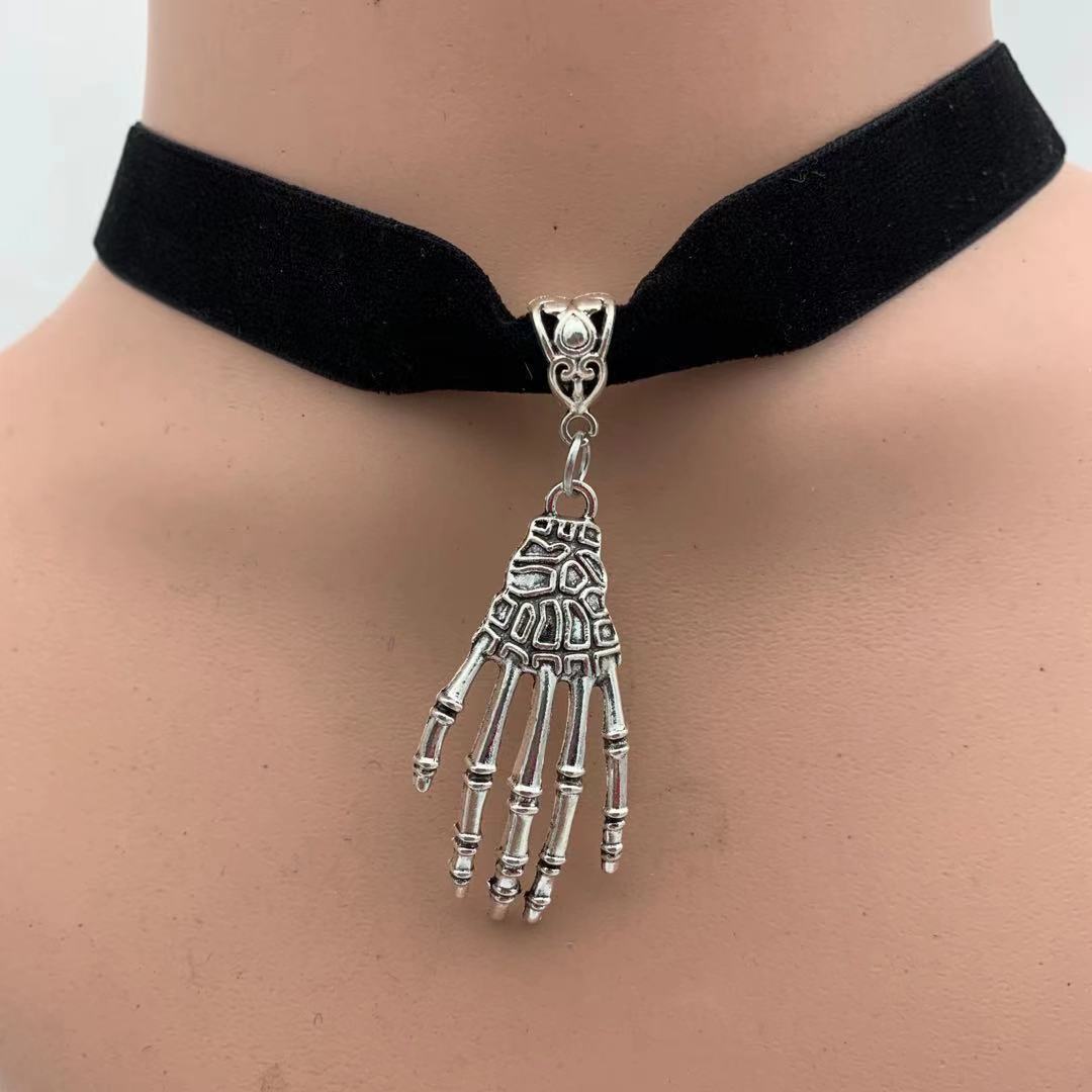 Velvet Band Necklace with Claw Palm Ghost Retro Chain - Choker ghost claw palm retro velvet band necklace