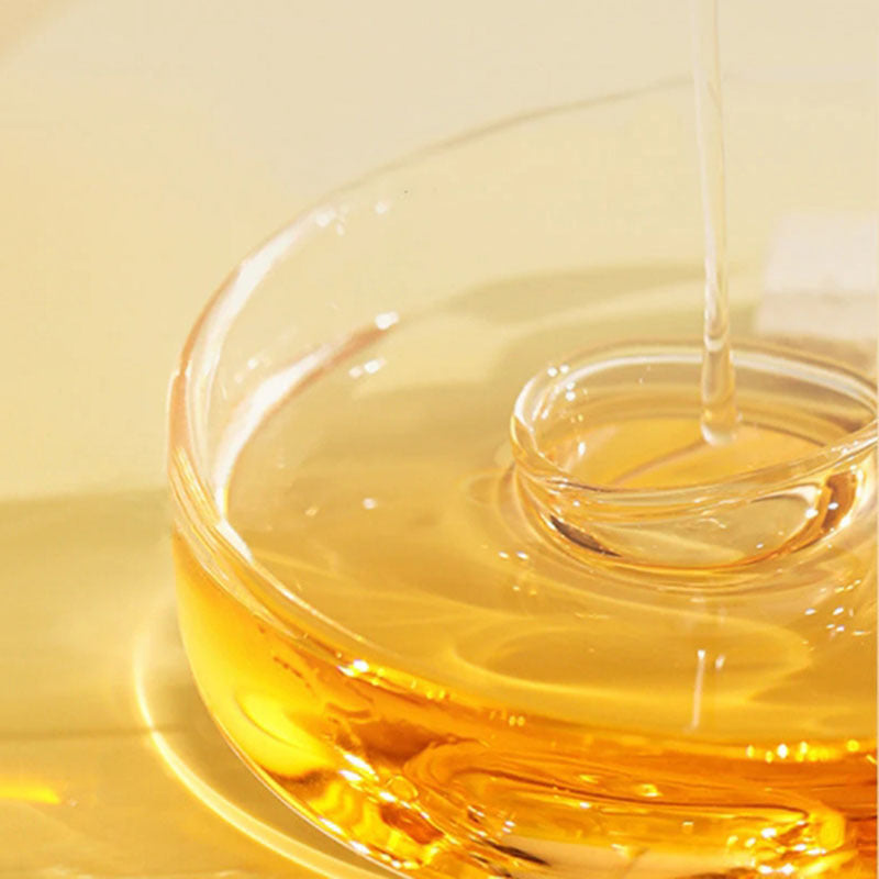 Gold Hair Care Spray for Frizz Control and Nourishment 70ml Net Content - Teleplus hair care spray net content