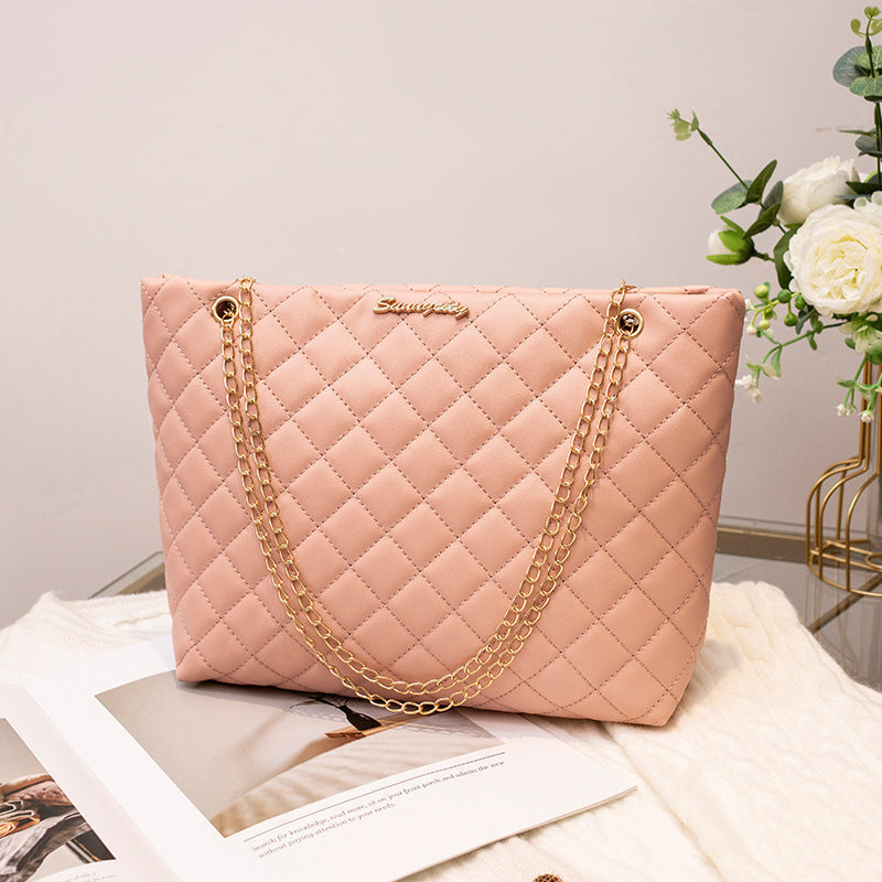 Large Capacity Shoulder Bag with Niche Rhombus Chain and Synthetic Leather - niche rhombus chain large capacity shoulder