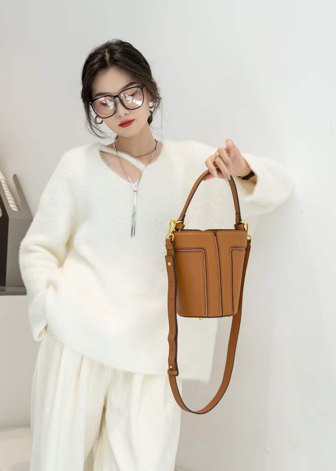 Large Capacity Tote with Layer Cowhide Trendy Leather in Multiple Colors - layer cowhide trendy large capacity tote