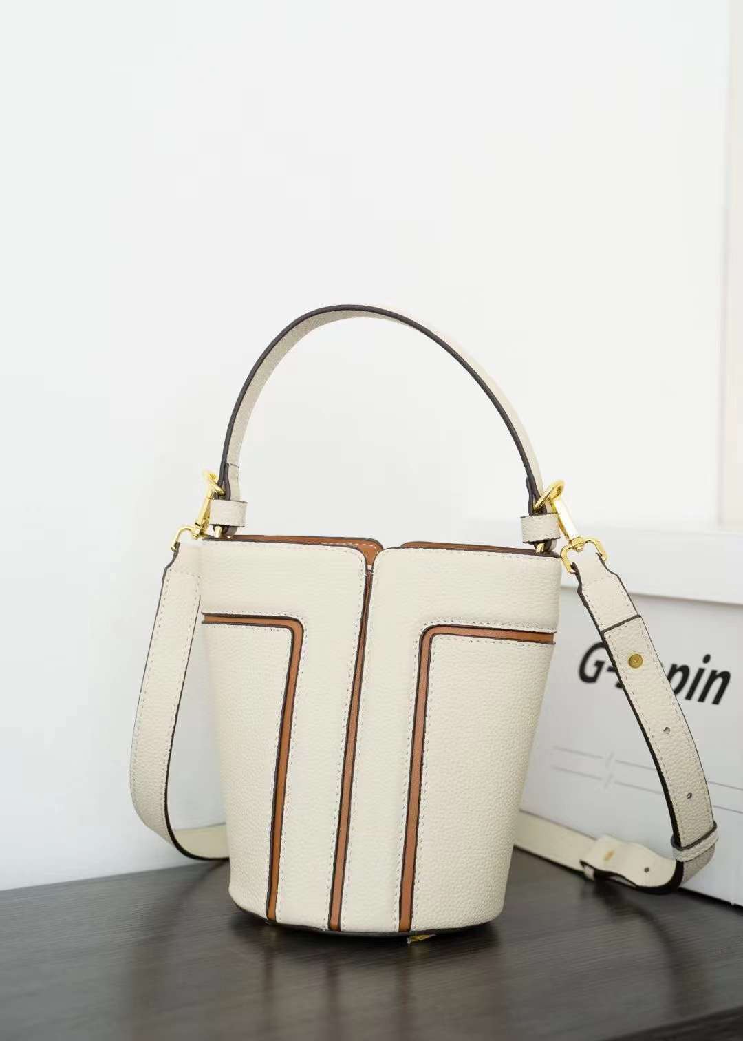 Large Capacity Tote with Layer Cowhide Trendy Leather in Multiple Colors - layer cowhide trendy large capacity tote