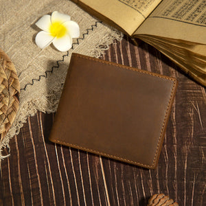 Leather Money Clip Wallet with Card and ID Slots in the United States - Cowboy Chic for Your Fashionable Cash Shuffle