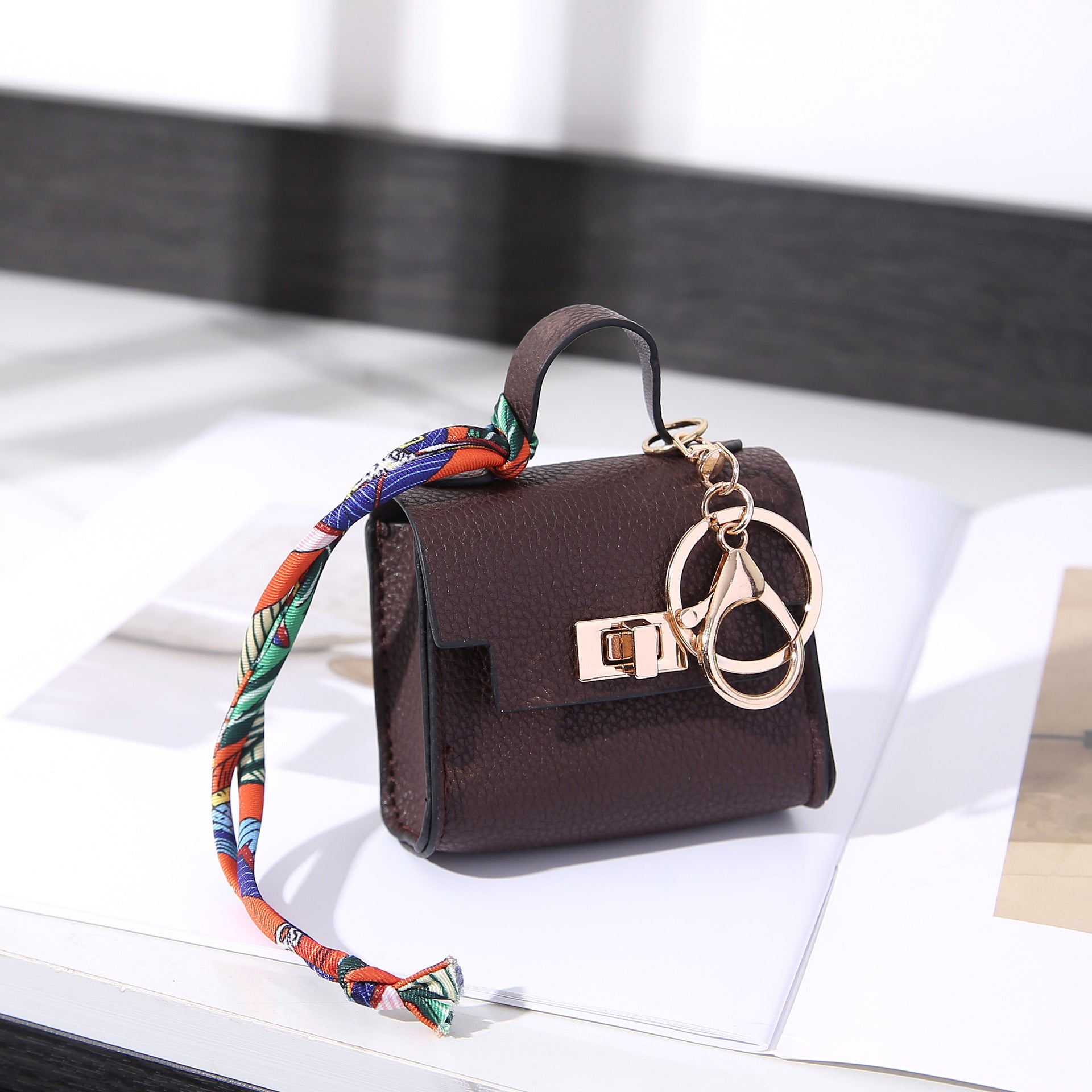 Light Luxury Bag with Stripes Lining for Kelly in Multiple Colors - Teleplus mini pendant plastic light luxury bag