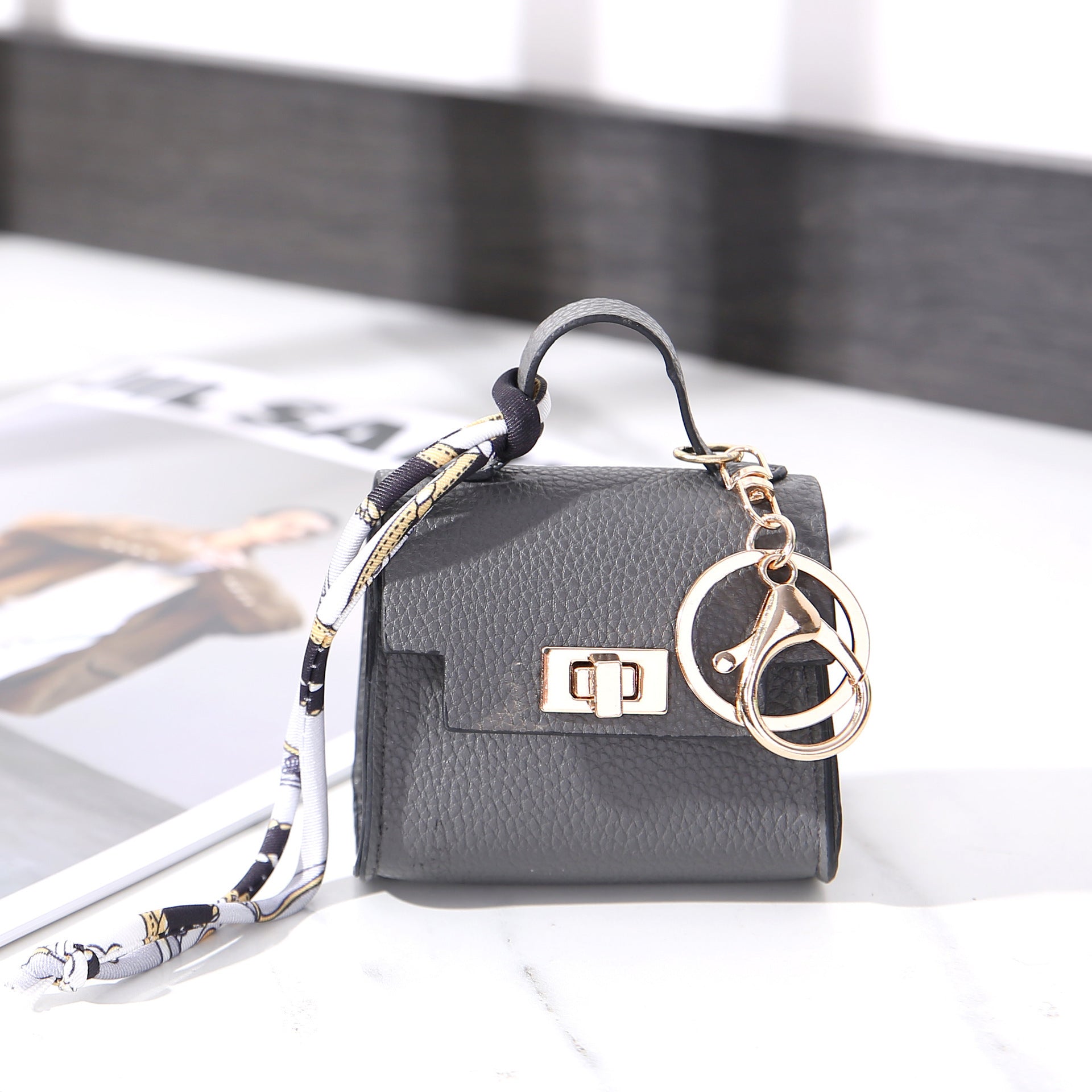 Light Luxury Bag with Stripes Lining for Kelly in Multiple Colors - Teleplus mini pendant plastic light luxury bag