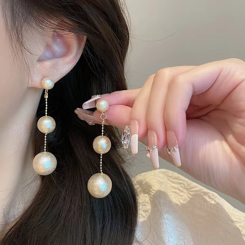Gold Pearl Stud Earrings Electroplated U-shaped Jewelry for Women US Market - Fringe Benefits of Wearing Long Pearls