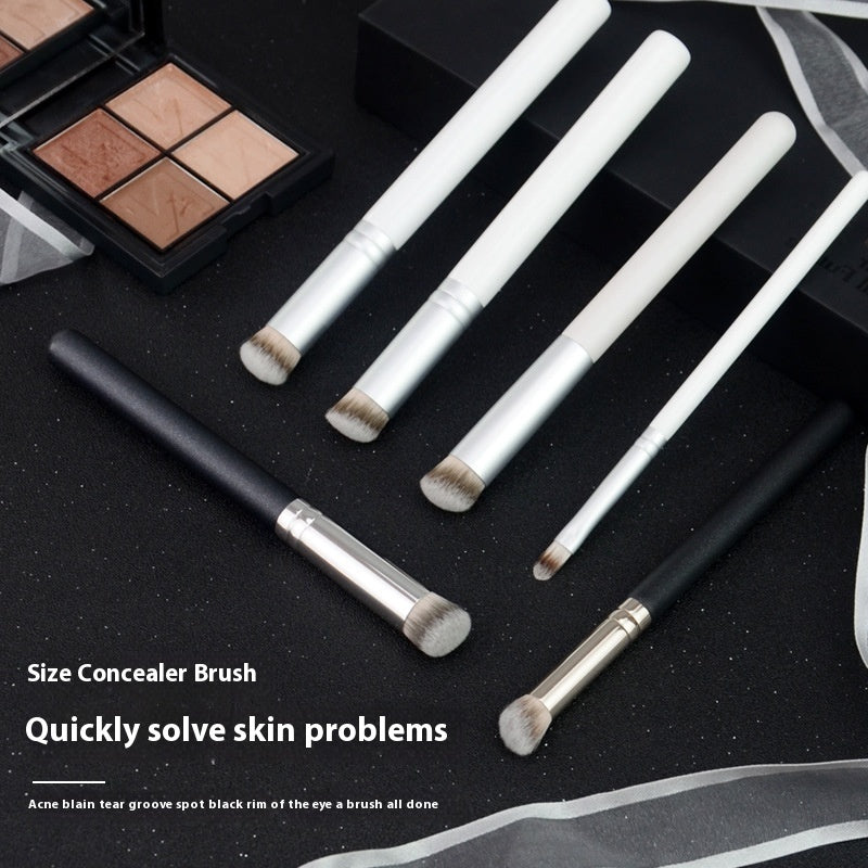 M270 Concealer Brush with Bevel Round Head and Wooden Handle - Teleplus m270 concealer brush bevel round head