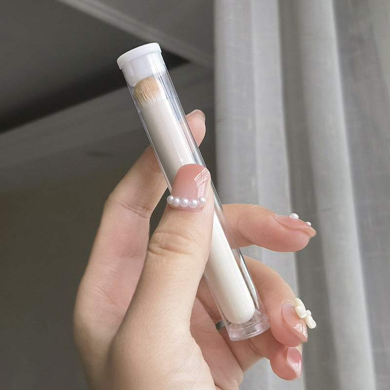 Mini Lip Brush with Concealer for Precise Application and Convenience - Boxed boxed mini lip brush convenient