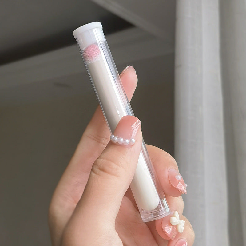 Mini Lip Brush with Concealer for Precise Application and Convenience - Boxed boxed mini lip brush convenient