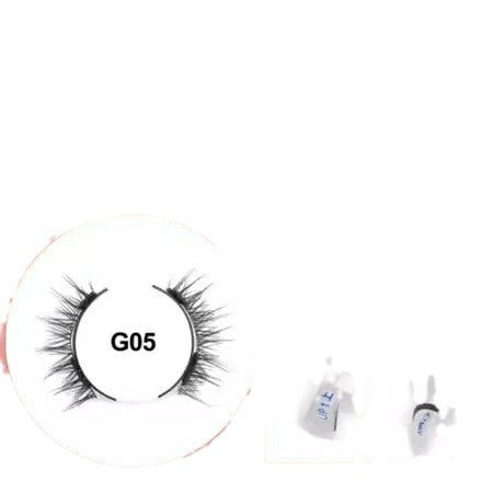 Packaged Magnetic Eyelashes with Eyelash Clip for Easy Application - pair packed magnetic eyelashes