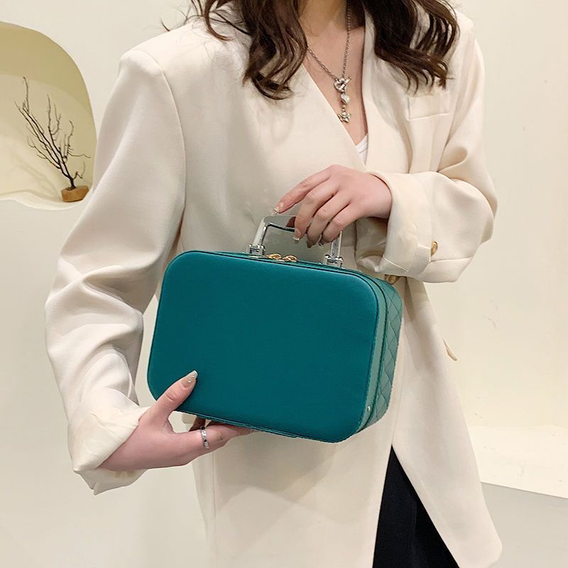 Portable Cosmetic Bag with Mirror Design Fashion and Urban Storage Pattern - Style portable cosmetic bag mirror design