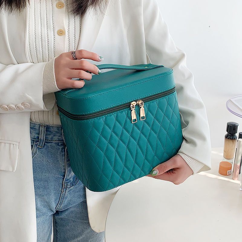 Portable Cosmetic Bag with Mirror Design Fashion and Urban Storage Pattern - Style portable cosmetic bag mirror design