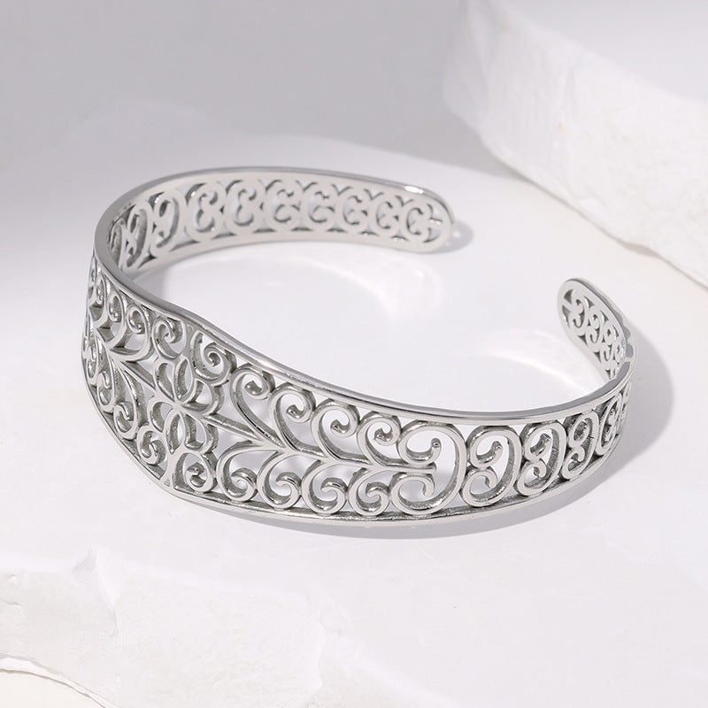 Retro Hollow Stainless Steel Bracelet with Gold and Alloy Finish - Teleplus retro hollow stainless steel bracelet