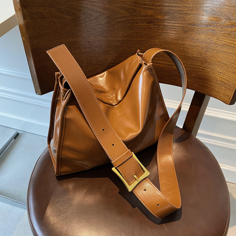 Retro Large Capacity Tote for Commuter Crossbody and Daily - Bag at Teleplus retro large capacity tote commuter