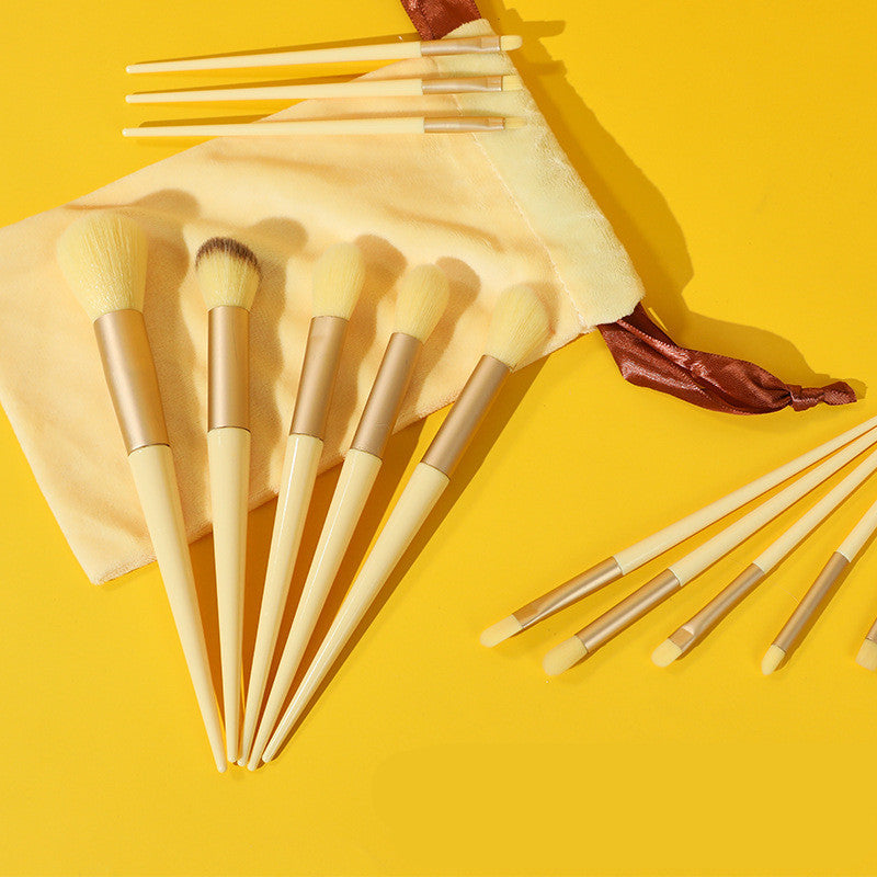 Four Seasons Green Makeup Brush Set with 13 Man-Made Fiber Brushes - for Glamorous Looks four seasons green makeup