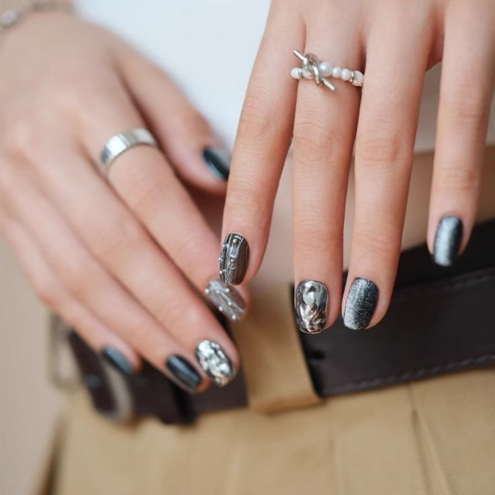 Silver Cat’s Eye Nail Art for Graceful Personality Dark Style - Teleplus Cat and graceful personality dark style simple