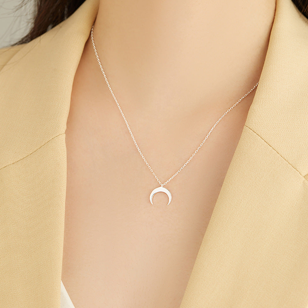 Simple Moon Pendant Sterling Silver Clavicle Chain - Groovy Moon Pendant for Your Stylish Clavicle