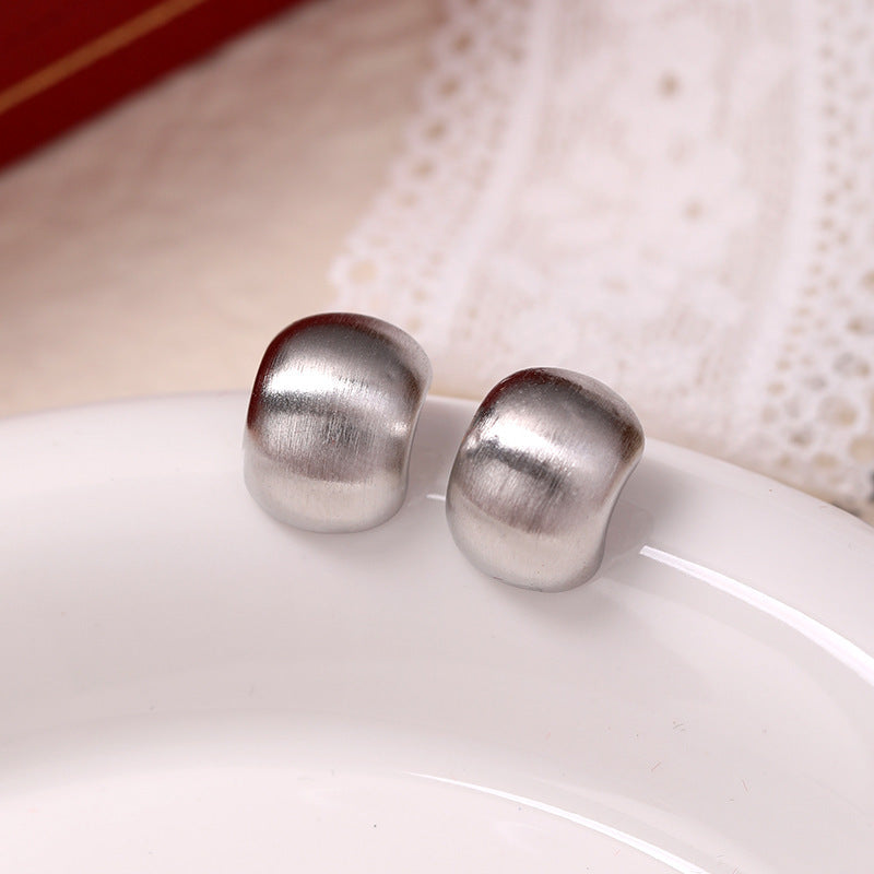 Small C- Shaped Brushed Minimalist Silver Stud Earrings - Minimalist 925 Silver C-Shaped Studs for Geometric Glam