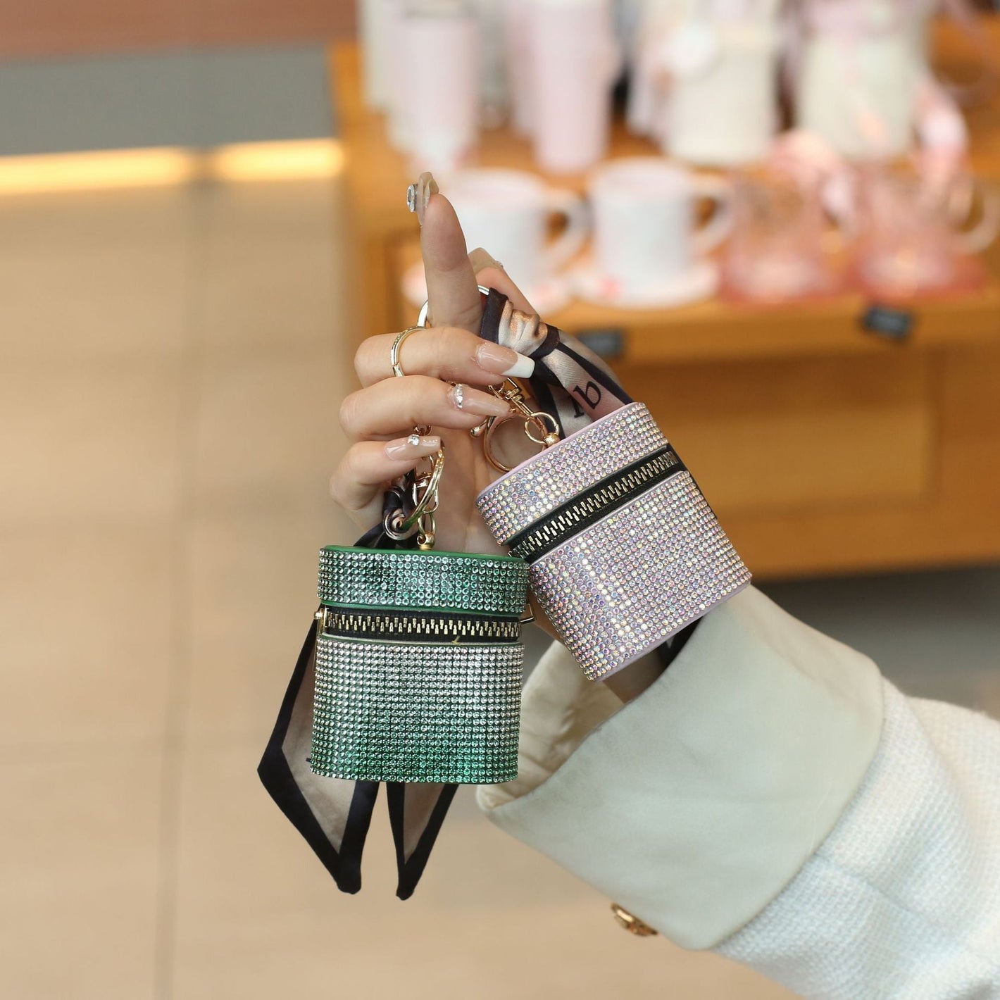 Solid Color PU Wallet for Men and Women Urban Style in the United States - Mini-Coin Purse with Diamonds Enthusiasts