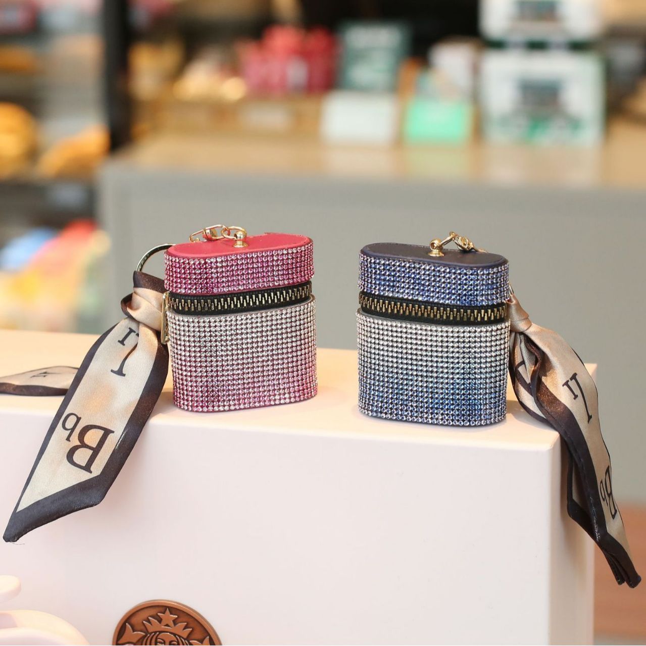 Solid Color PU Wallet for Men and Women Urban Style in the United States - Mini-Coin Purse with Diamonds Enthusiasts