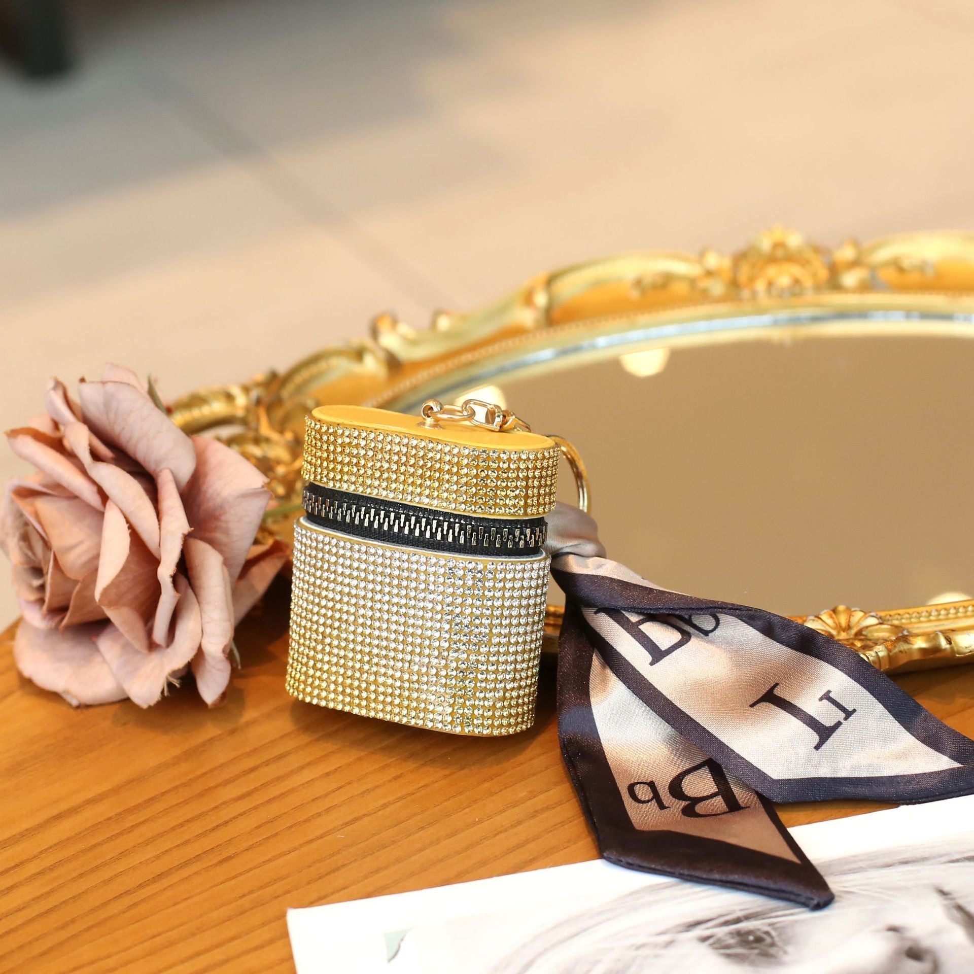 Solid Color PU Wallet for Men and Women Urban Style in the United States - Mini-Coin Purse with Diamonds Enthusiasts