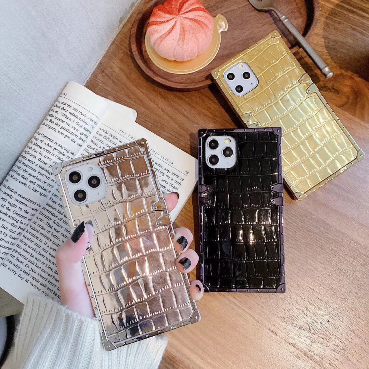 Square Leather Phone Case for iPhone in CHF Design United States - Shatter-resistant iPhone11Pro united states chf