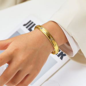 Stainless Steel Bracelet 18K Gold Plating C- Shaped Gold - Stainless Steel Bracelet with 18K Gold Plating