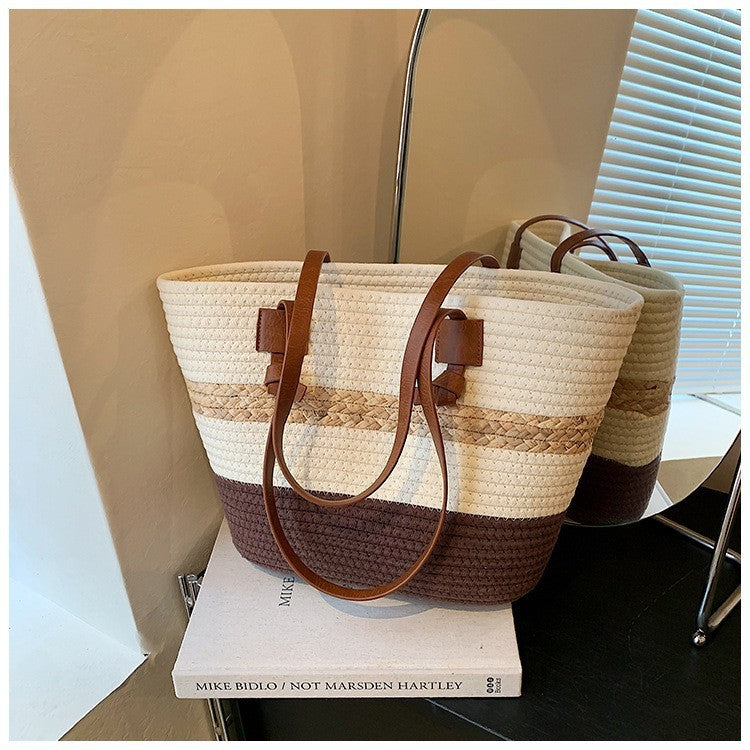 Straw Shoulder Bag with Polyester Lining Medium Tote for Women Zipper Pockets