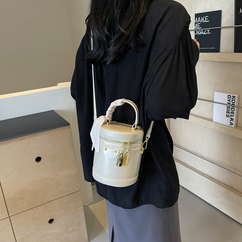 Stylish Simple Shoulder Messenger Bag in Polyester with Multiple Colors - stylish simple shoulder messenger bag