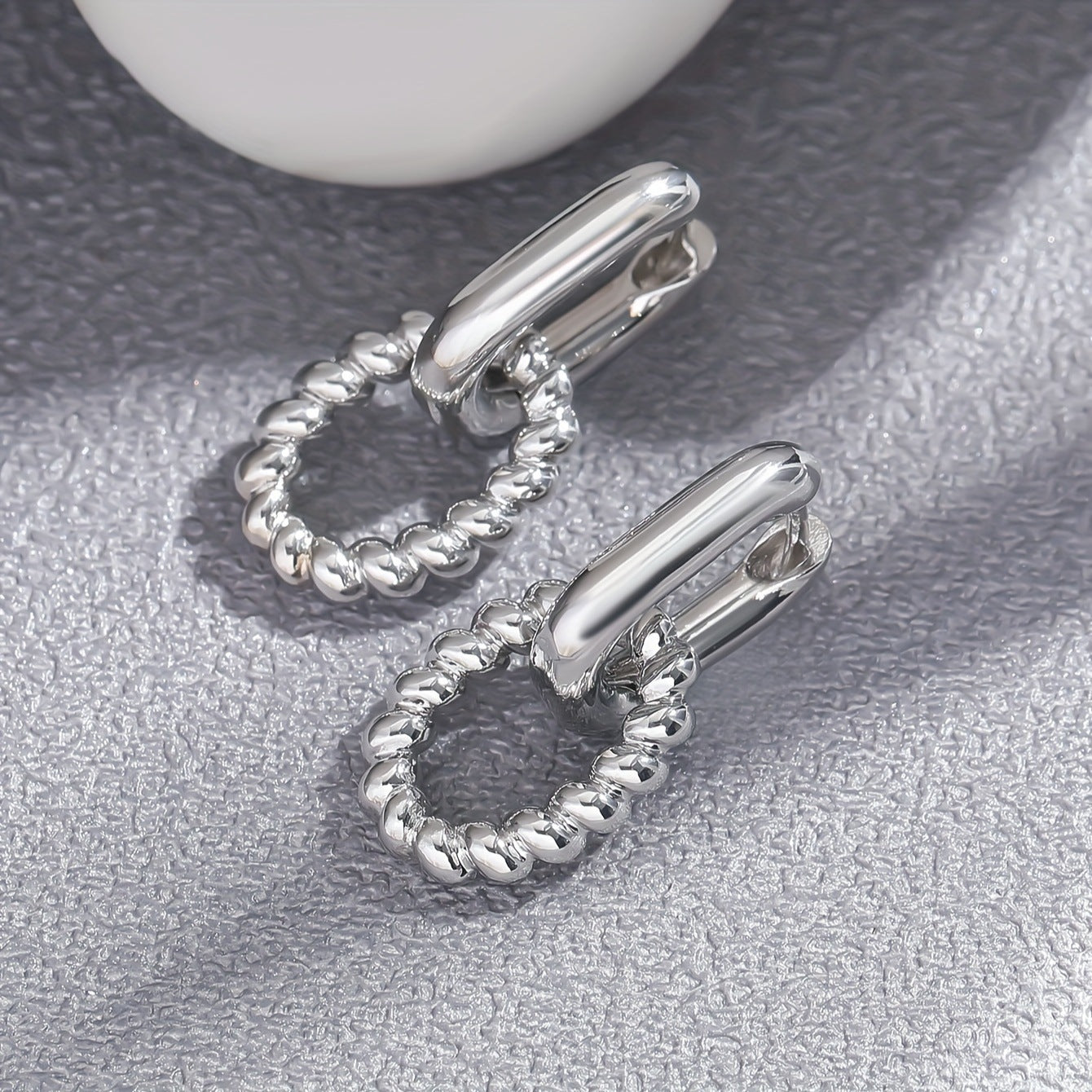 Temperament French Simplicity Twist Geometric Stitching Double-layer Texture Ear Clip Earrings Special-interest Design