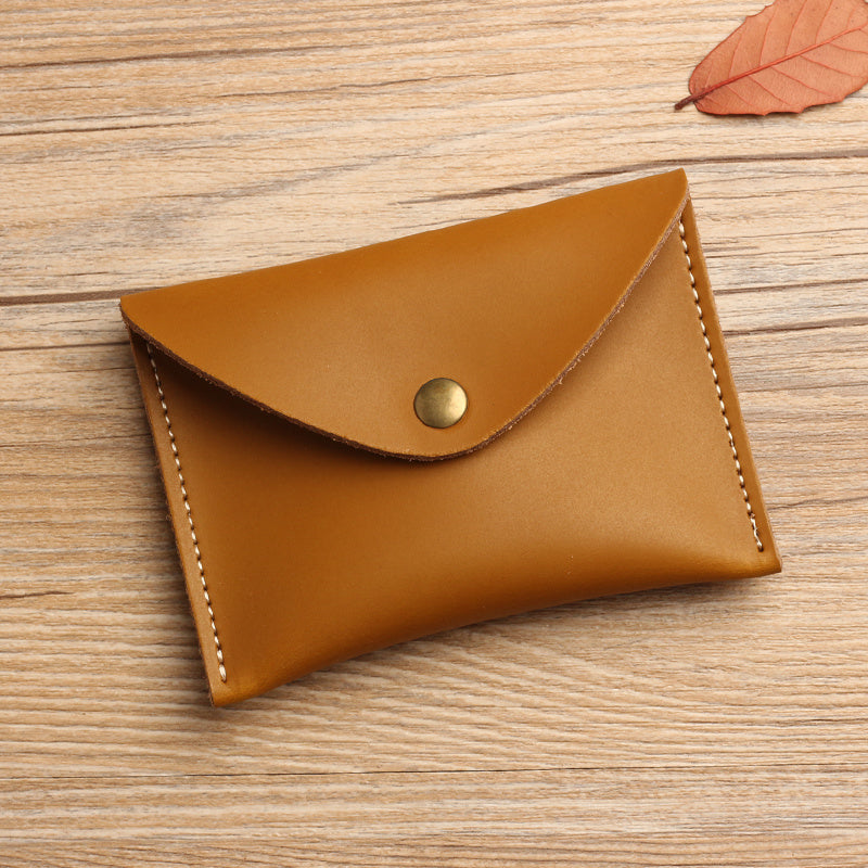 Vintage Retro Coin Bag with Closed Buckle and Multiple Color Options - Chic for Stylish License Holders retro coin bag
